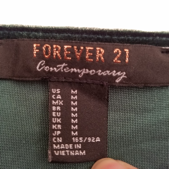 Forever 21 velvet top - Picture 4 of 4